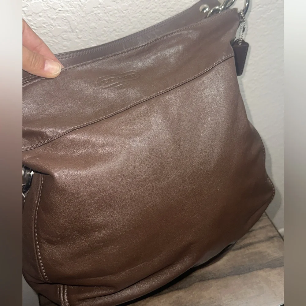 Coach Zoe Hobo Brown Shoulder Handbag - Picture 4 of 8